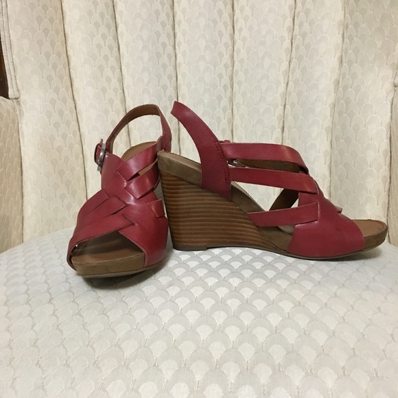 franco sarto red wedges